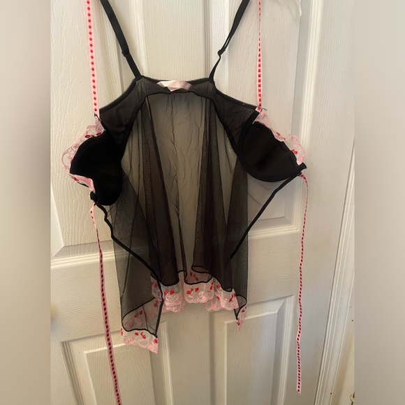 Victoria’s Secret Black And Red Lips Lingerie Chemise Vest 34C - Picture 8 of 9